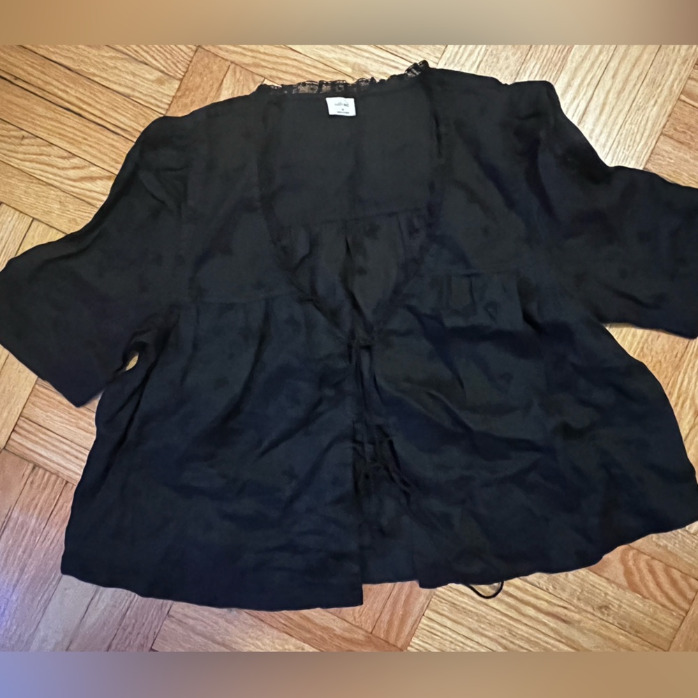 Wilfred tie front embroidered blouse bnwot